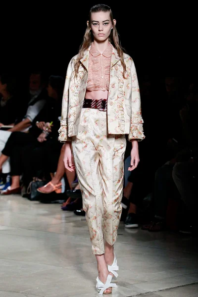 Look 35
